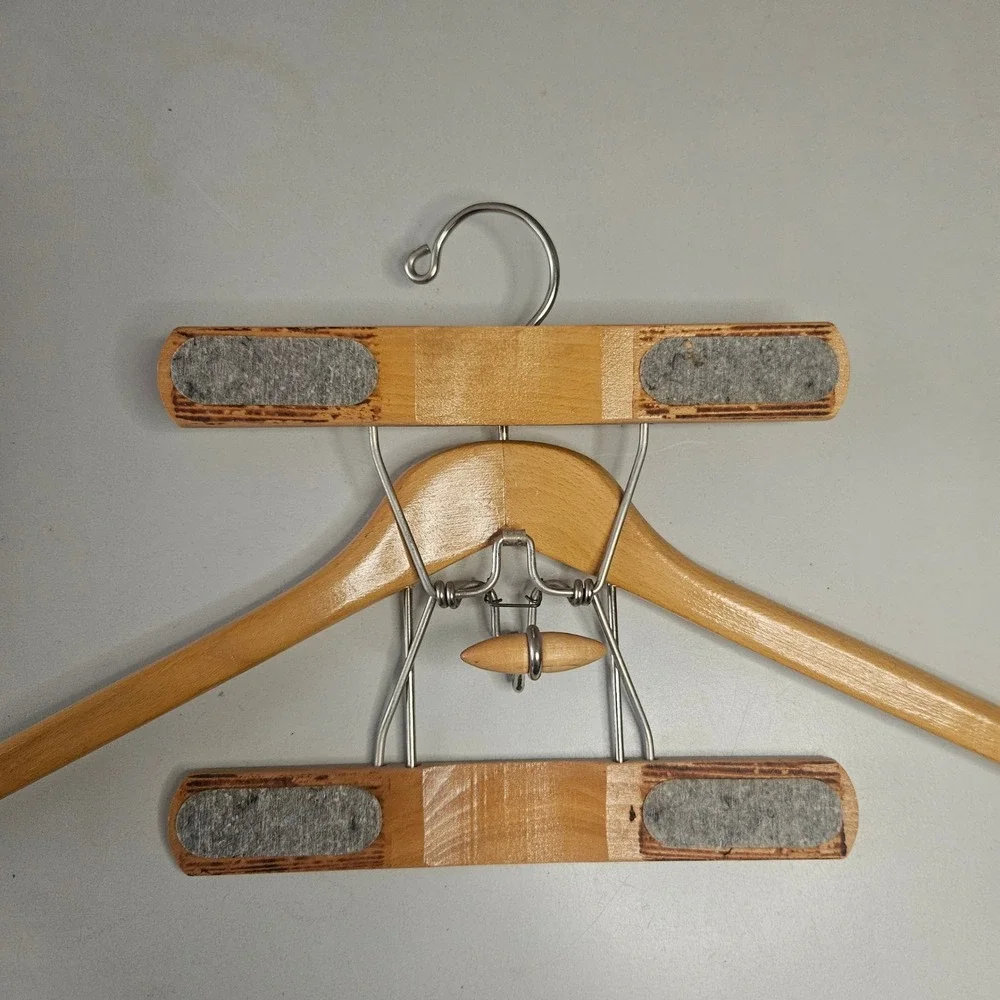 Vintage Setwell Wooden Suit Hanger with Felt Lined Locking Pants Bar 2 Pack‎